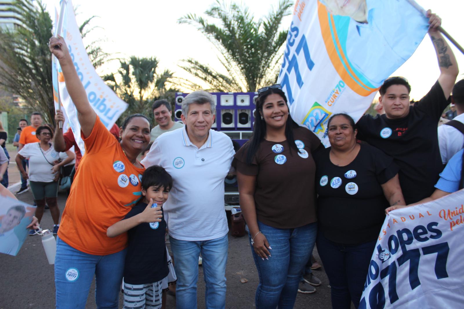 Lídio Lopes reúne apoiadores em adesivaço nos altos da Afonso Pena neste domingo”.