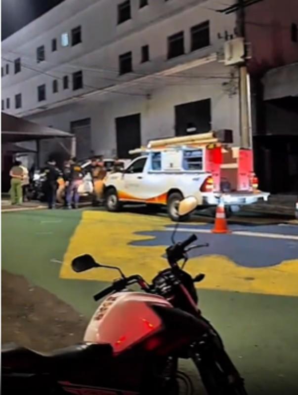 Fiscalização suspende Sarau Delas no Centro após constatar irregularidades ambientais.