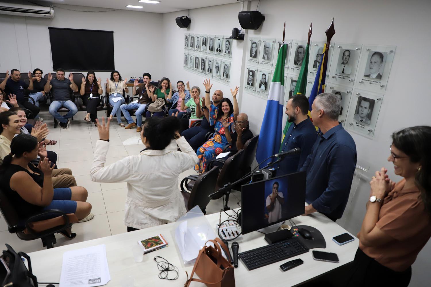 Câmara conclui quarta edição de curso gratuito de Libras e realiza formatura no dia 17.