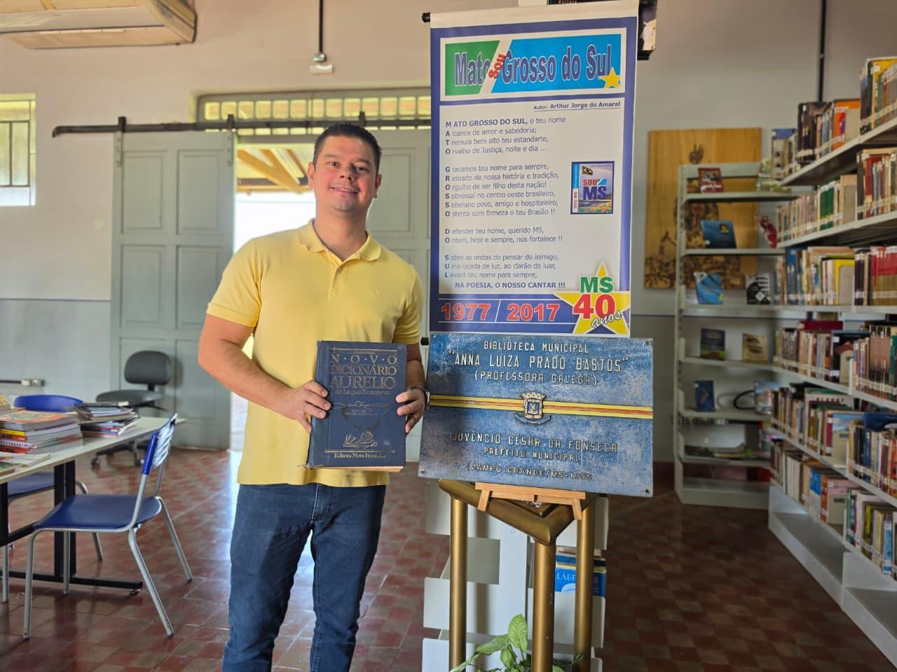 Campanha “Vamos juntos aumentar a nossa biblioteca municipal” arrecada mais de 100 livros.