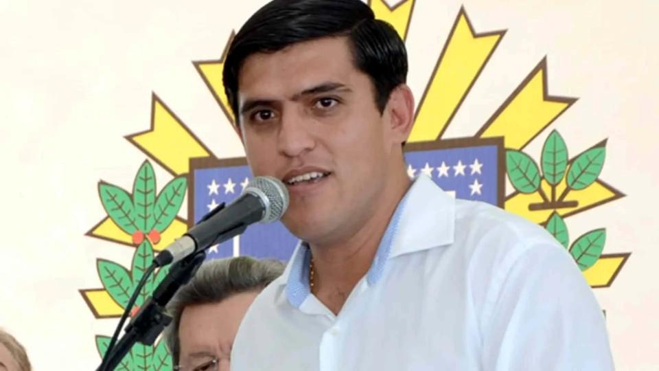 Ex-prefeito detido na Gutenberg acumula reprovações do TCE-MS por gestão em Fátima do Sul.