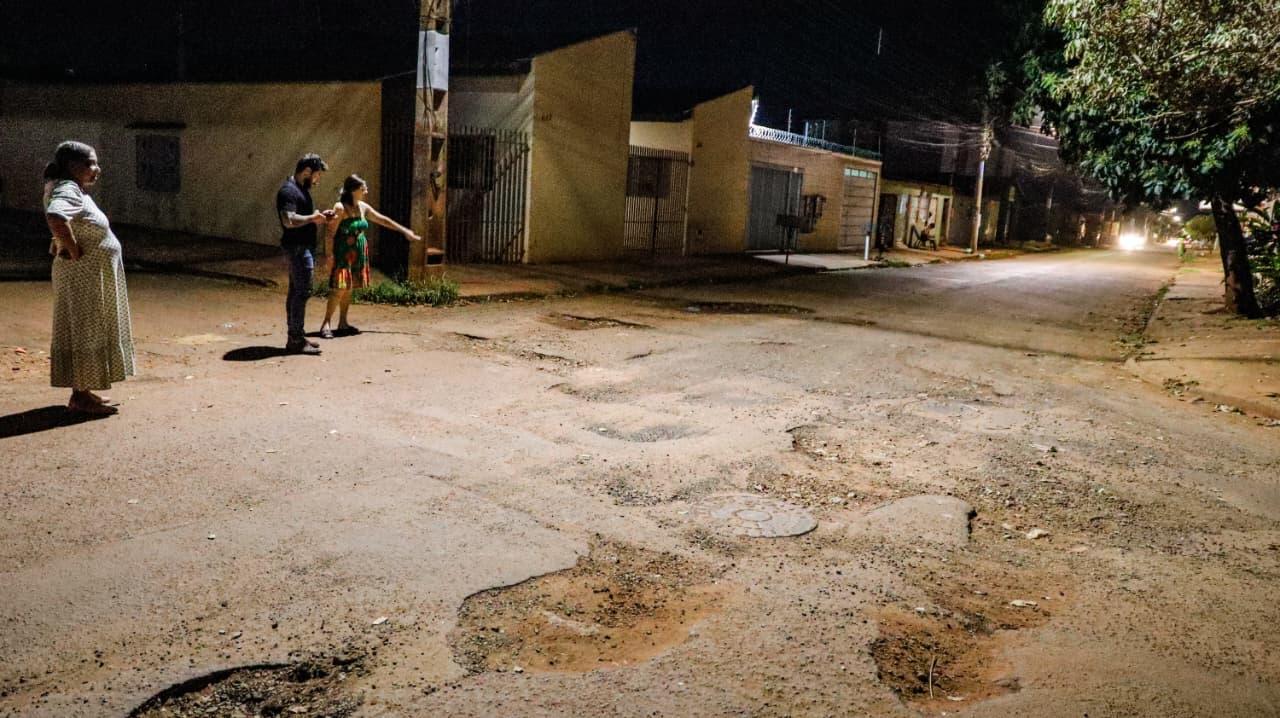 Fábio Rocha coloca mandato à disposição da população durante visitas na região do Anhanduizinho.