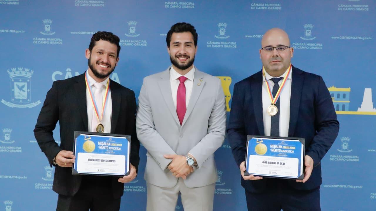 Fábio Rocha homenageia advogados com a Medalha Legislativa do Mérito Advocatício 