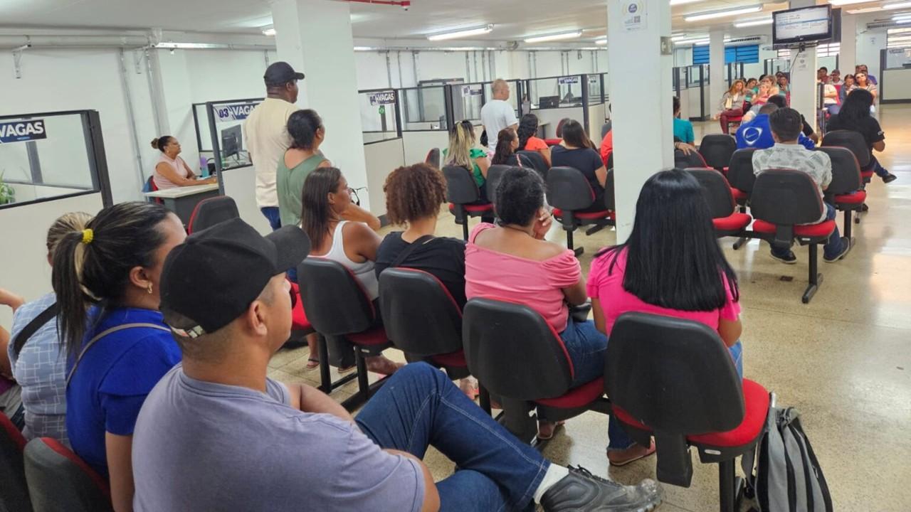 Funsat encerra a semana com 1.025 vagas.