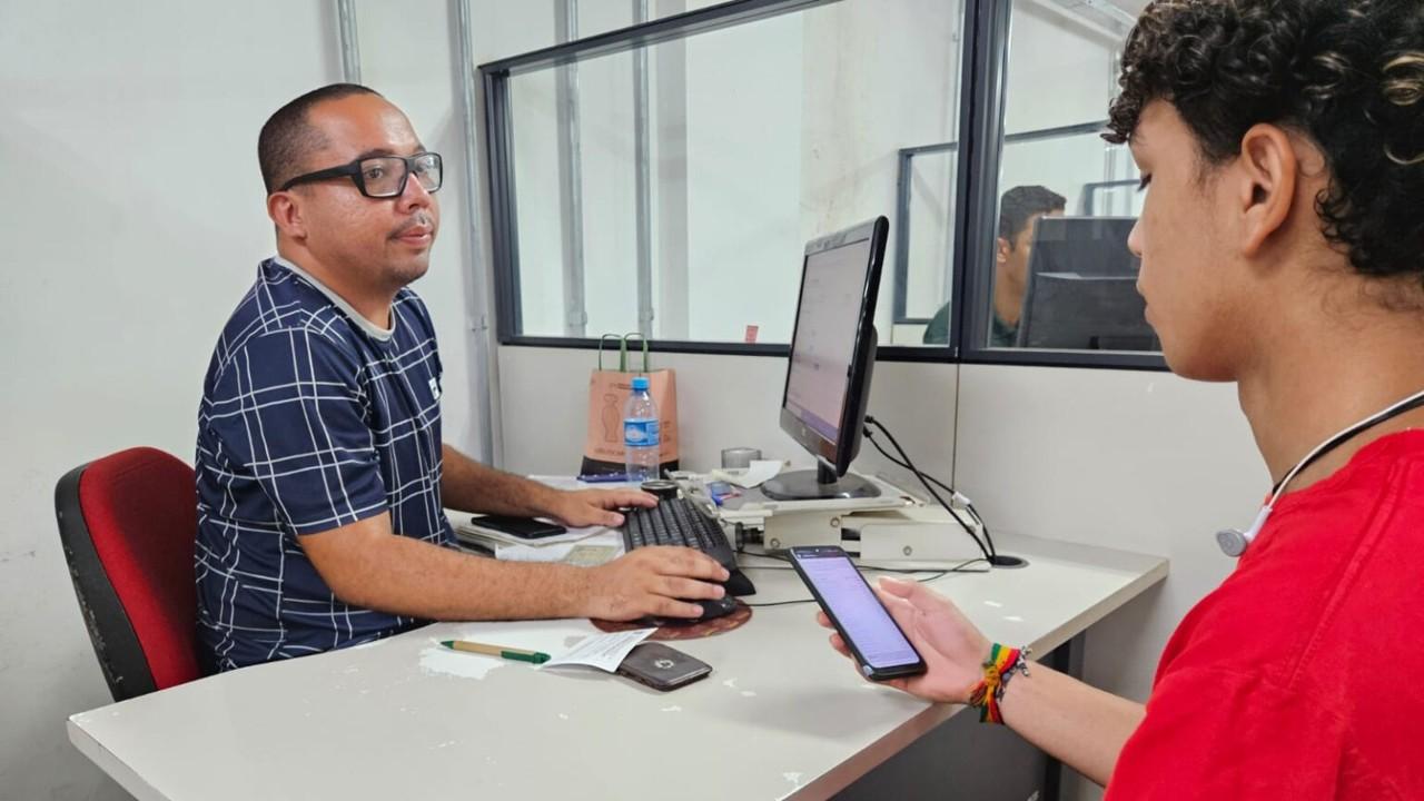 Funsat oferece 935 vagas de emprego nesta sexta-feira.