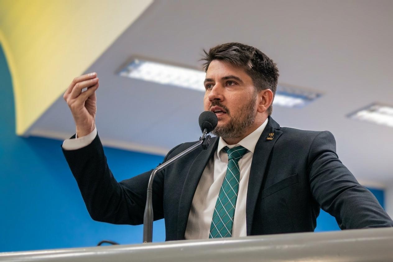 Justiça manda abrir 'caixa-preta' da Santa Casa em meio a cobranças de Rafael Tavares por transparência.