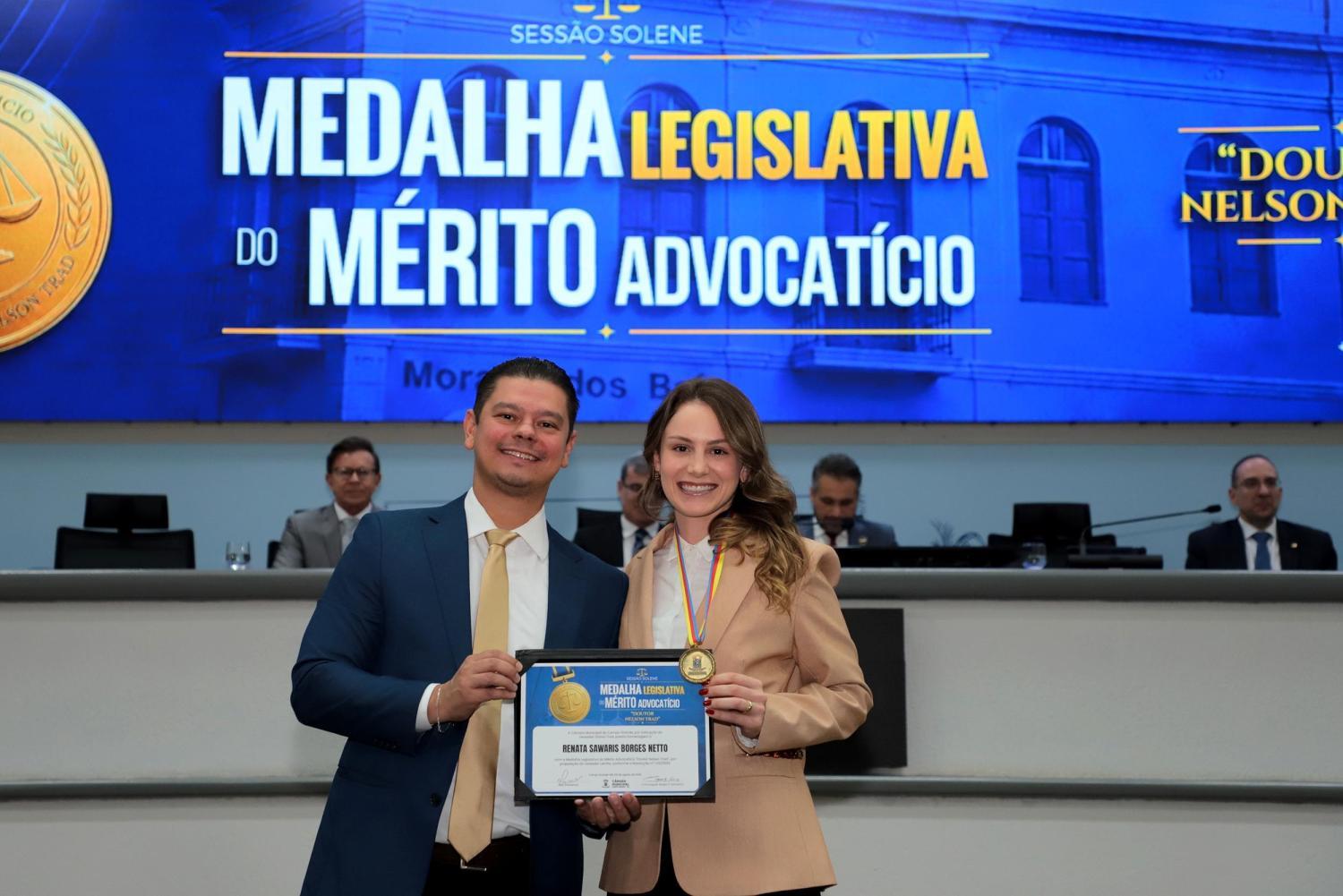 Otávio Trad homenageia profissionais da advocacia com medalha Dr. Nelson Trad.