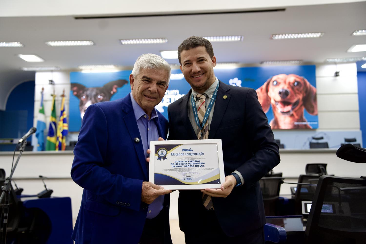 Vereador Veterinário Francisco participa do III Fórum sobre Leishmaniose Visceral Canina em Campo Grande.