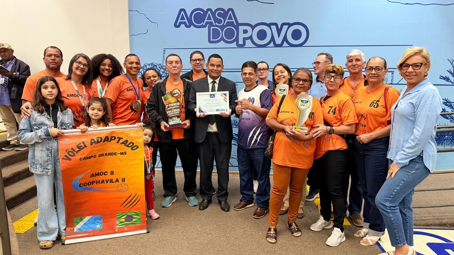 Vereador Wilson Lands homenageia TIME AMOC PANTANAL por trajetória de conquistas e inclusão pelo esporte.