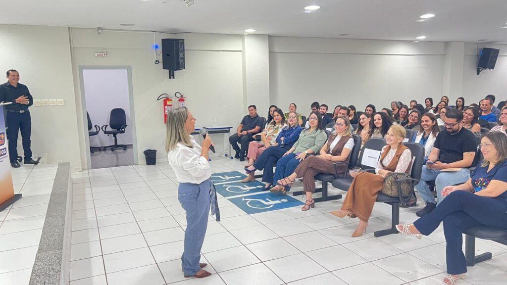 Escola do SUAS completa 5 anos com 8,3 mil capacitados.
