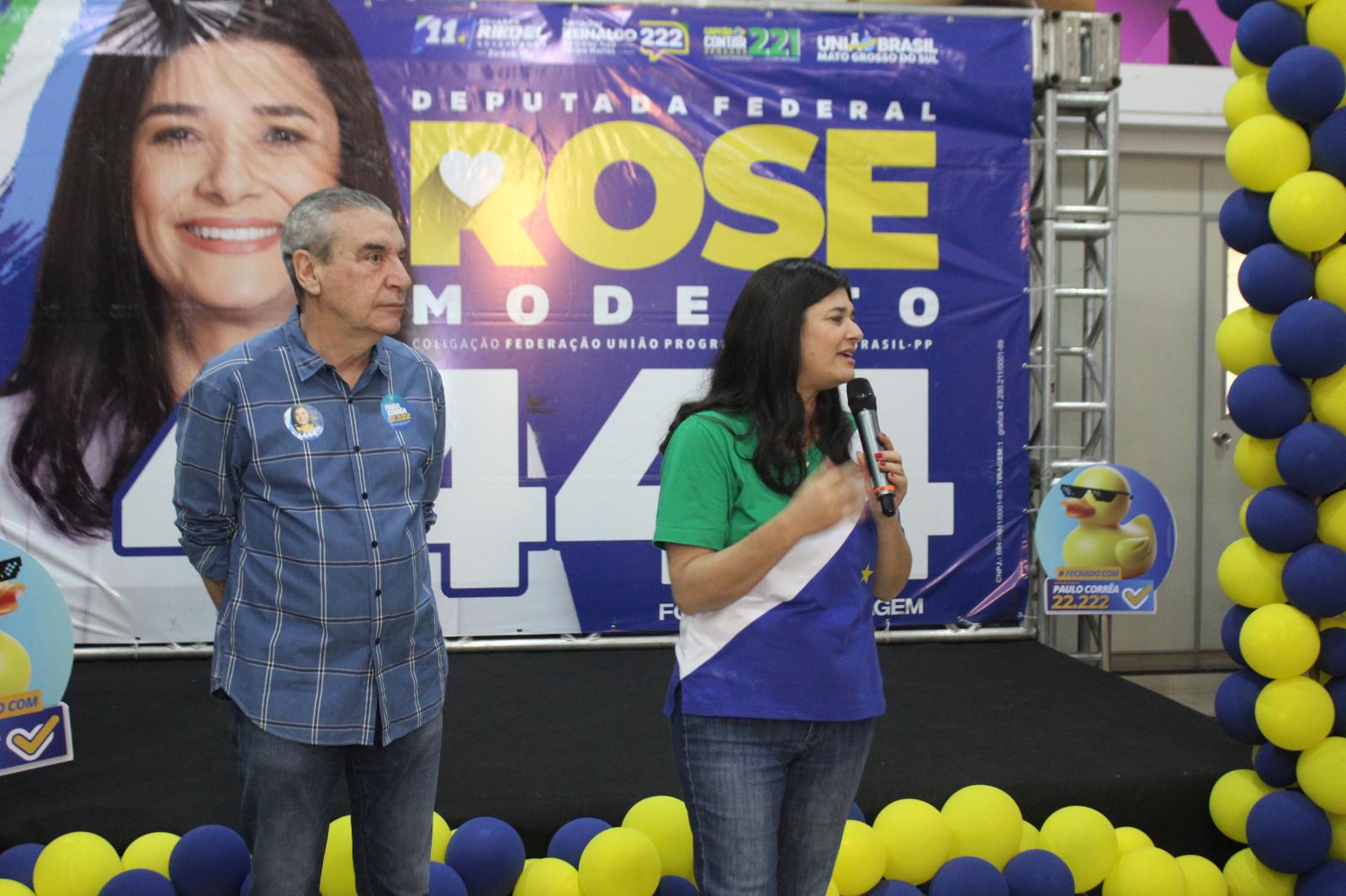 “Paulo Corrêa declara apoio a Rose Modesto e reforça propostas para reeleição em reunião no comitê.”