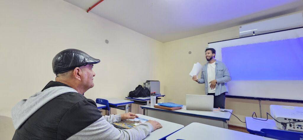 Idosos ampliam participação nos cursos gratuitos da Escola Funsat. Idosos ampliam participação nos cursos gratuitos da Escola Funsat.