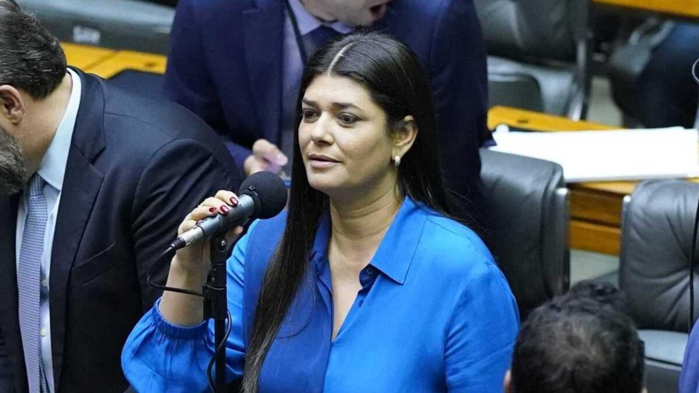 Rose Modesto: uma trajetória de trabalho, liderança e compromisso com Mato Grosso do Sul. Rose Modesto: uma trajetória de trabalho, liderança e compromisso com Mato Grosso do Sul.
