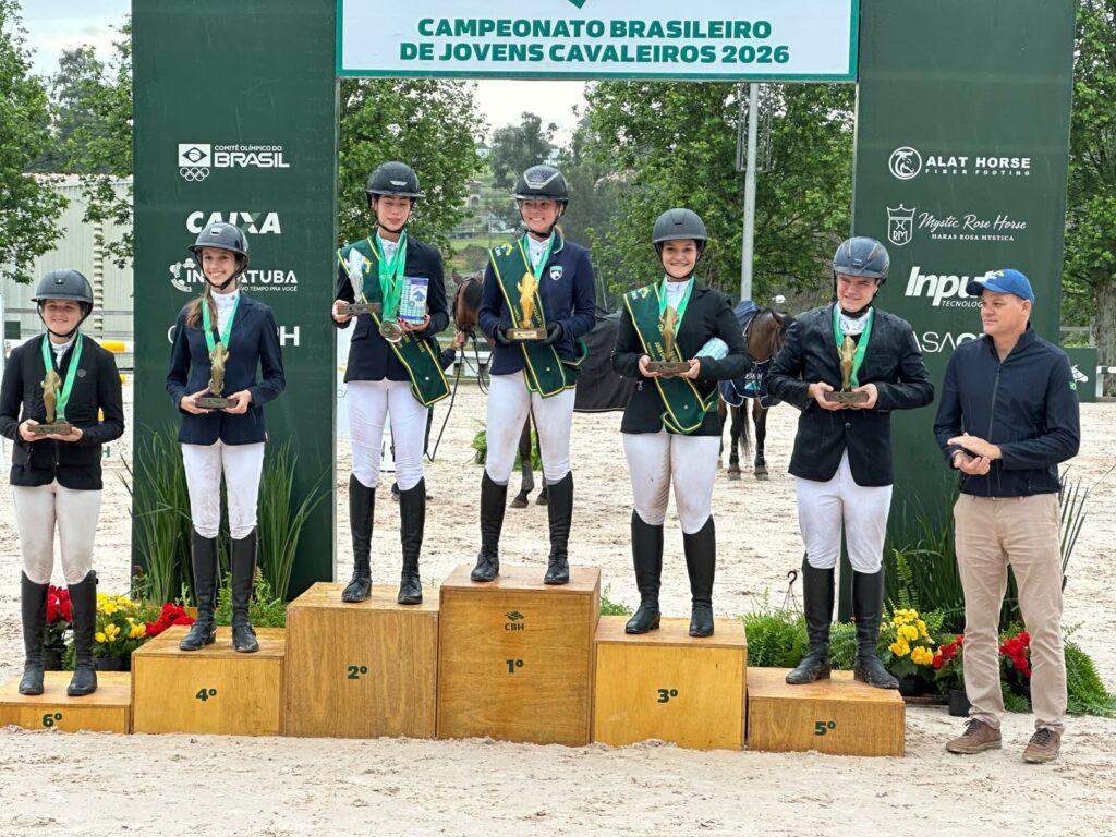 Atleta de Campo Grande conquista título inédito no hipismo. Atleta de Campo Grande conquista título inédito no hipismo.