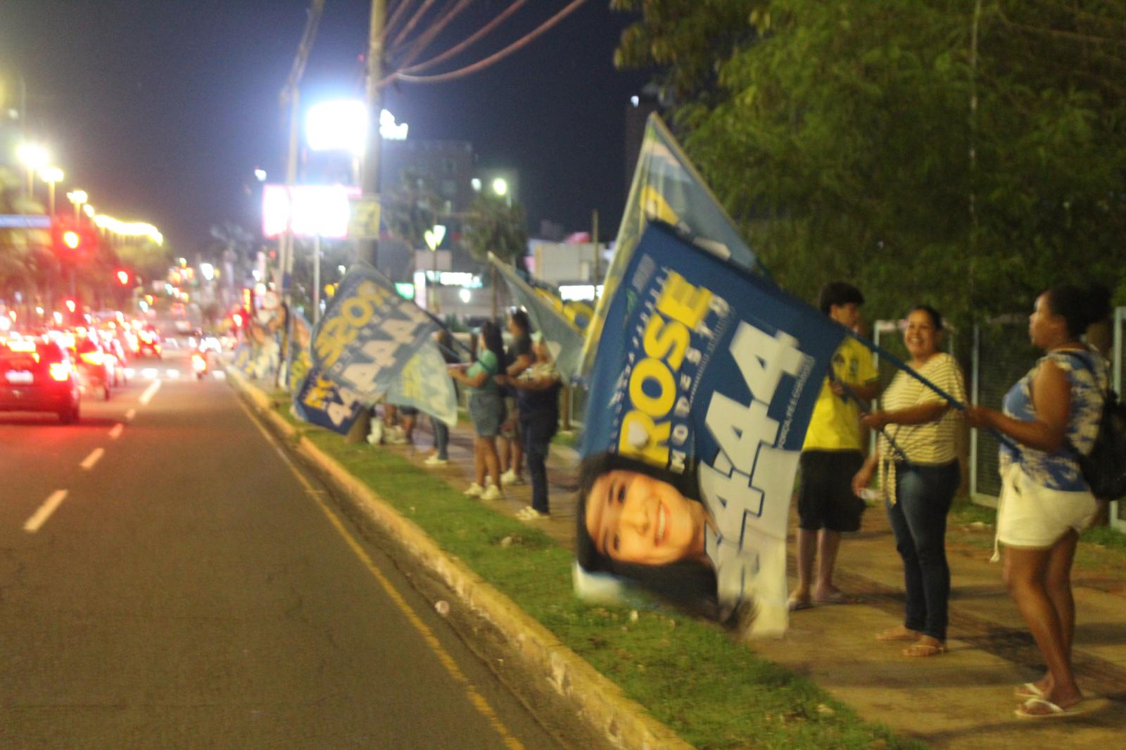 Rose Modesto percorre cidades do interior e aposta no contato direto com a população na reta final da campanha.
