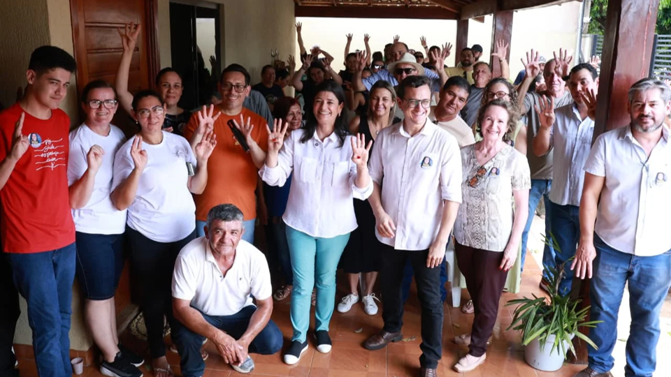 Rose Modesto percorre cidades do interior e aposta no contato direto com a população na reta final da campanha.
