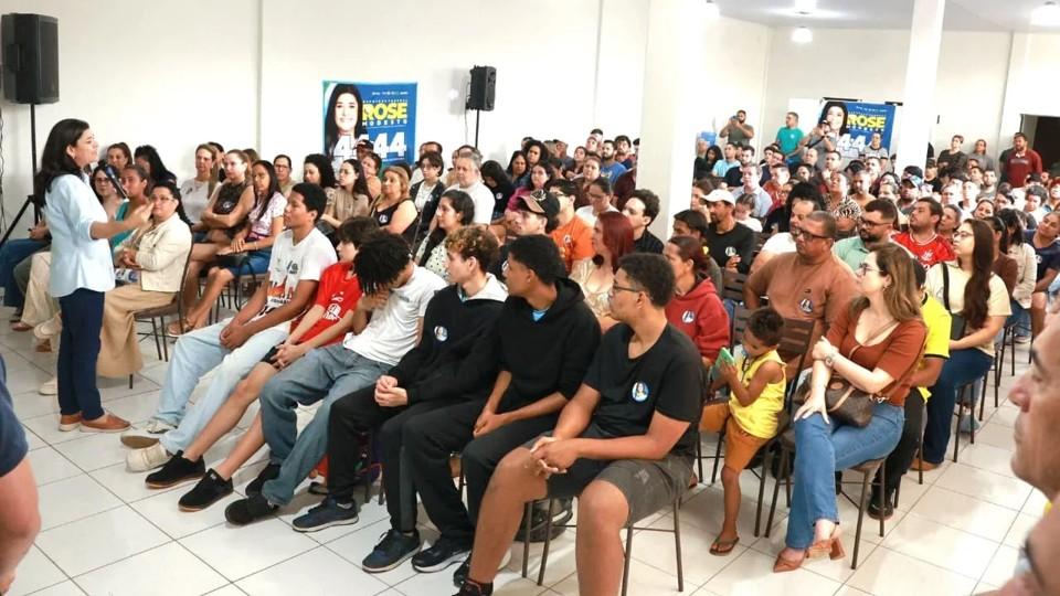 Rose Modesto percorre cidades do interior e aposta no contato direto com a população na reta final da campanha.