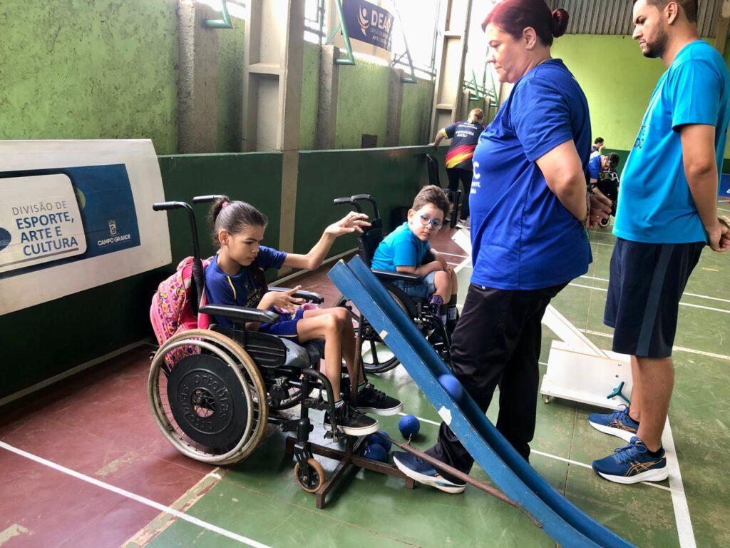 Alunos da Reme vivenciam esporte adaptado no 16º Jopares.