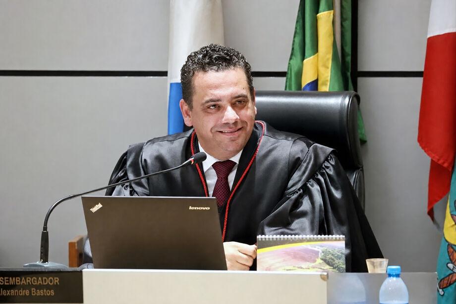 CNJ agenda novo julgamento sobre retorno de Alexandre Bastos ao TJMS.