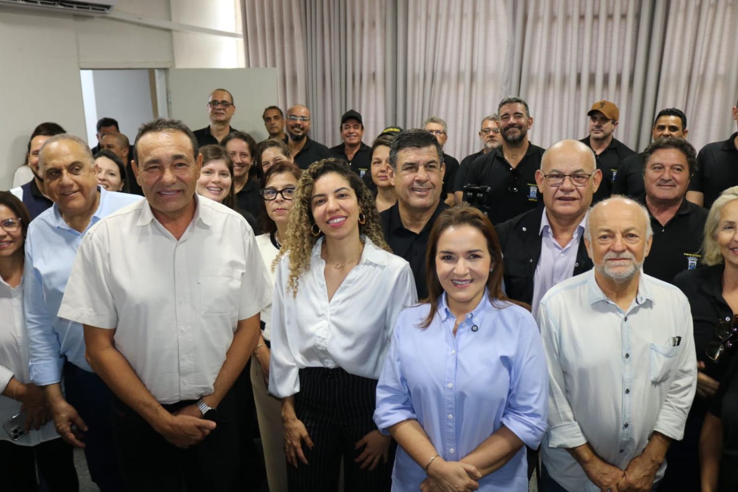 Com apoio do vereador Carlão prefeitura sanciona novo Plano de Cargos dos Auditores Fiscais da Agetran.