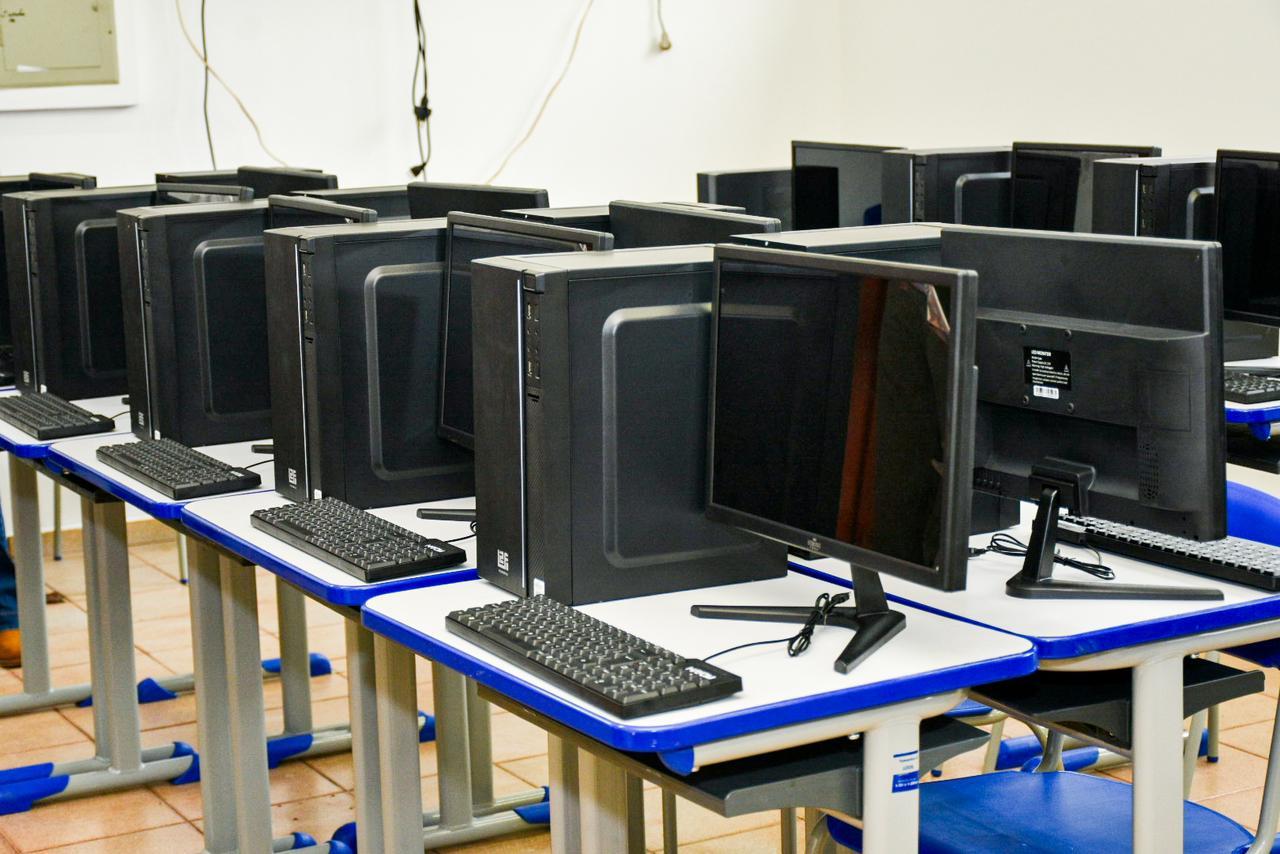 Curso gratuito de manutenção de computadores começa nesta segunda.