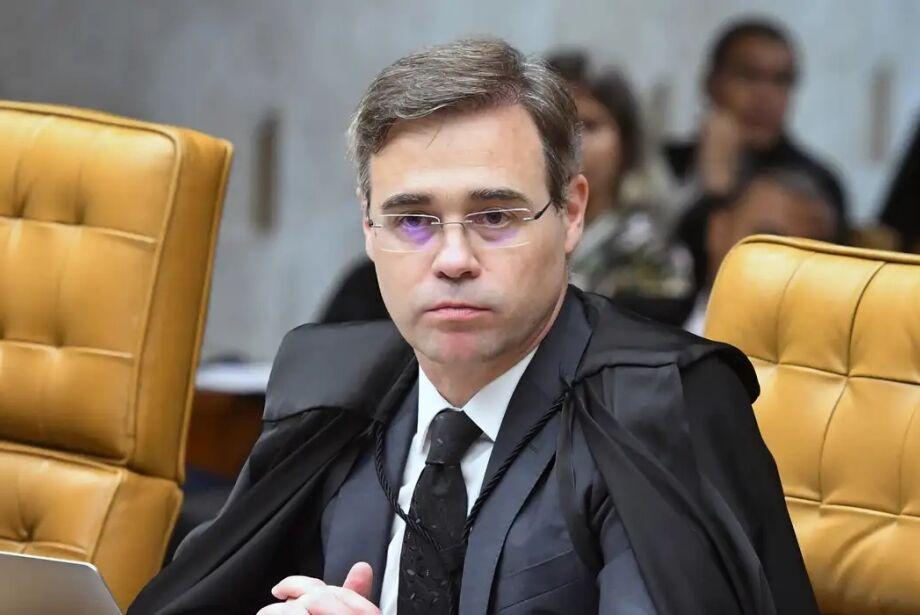 Diálogos atribuídos a Vorcaro e Moraes devem ser discutidos no plenário, diz o Ministro do STF André Mendonça.
