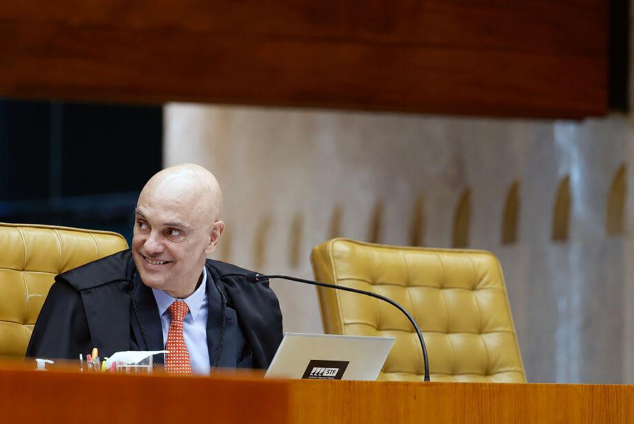“OAB/MS solicita afastamento de Alexandre de Moraes; senadores exigem investigação aprofundada”.