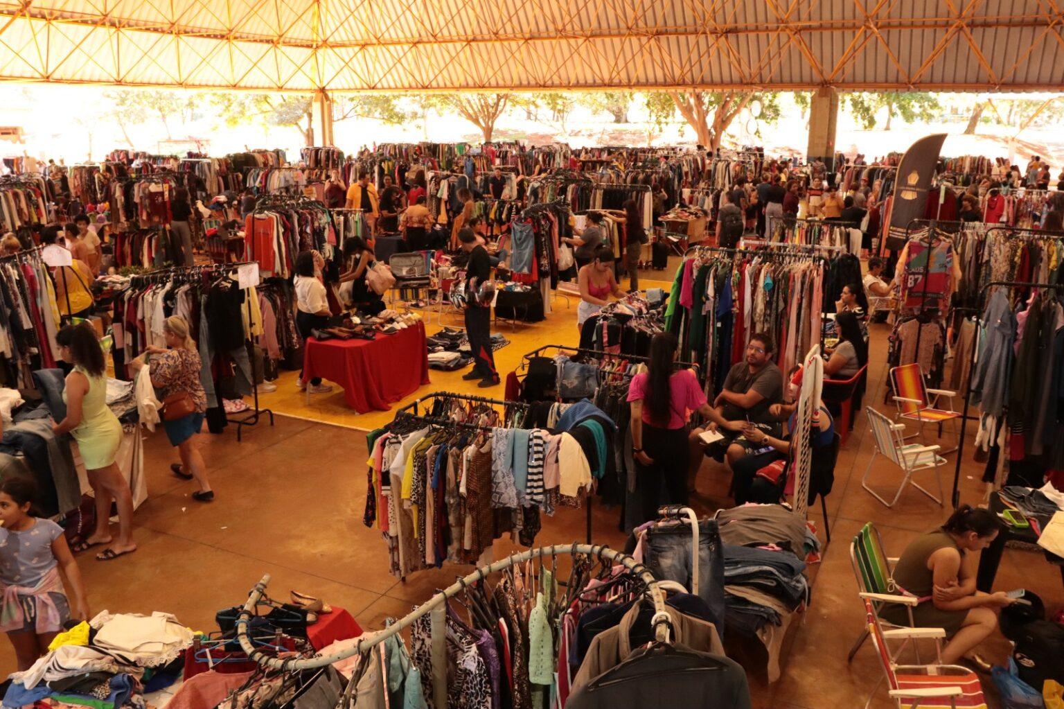 Parque Jacques da Luz recebe feira de brechós neste sábado.
