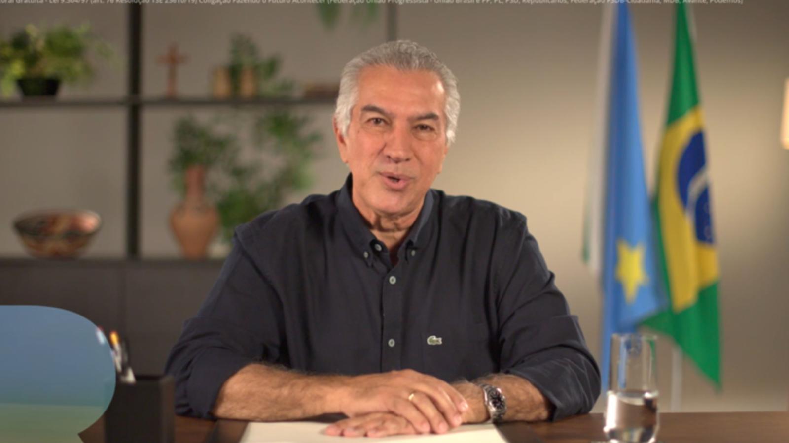 Reinaldo Azambuja aposta no municipalismo e ressalta parceria política com Flávio Bolsonaro.