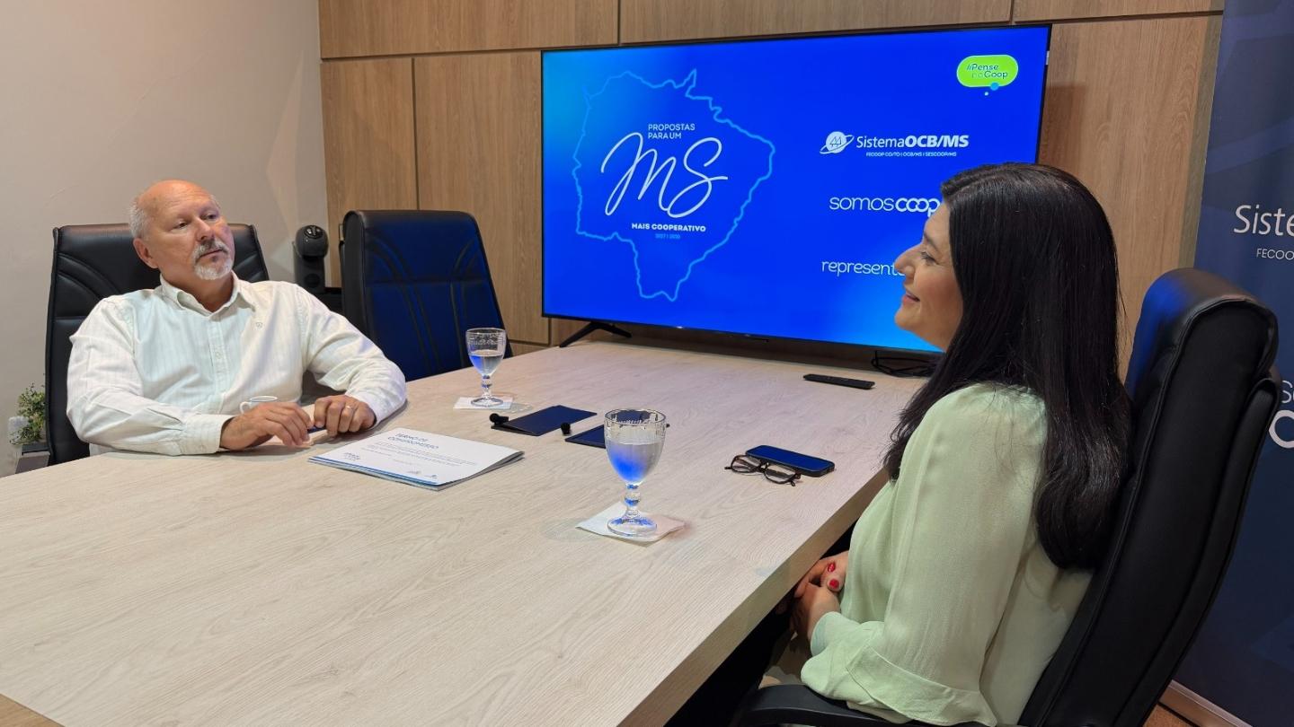  Rose Modesto firma compromisso com o cooperativismo em sua candidatura a deputada federal.