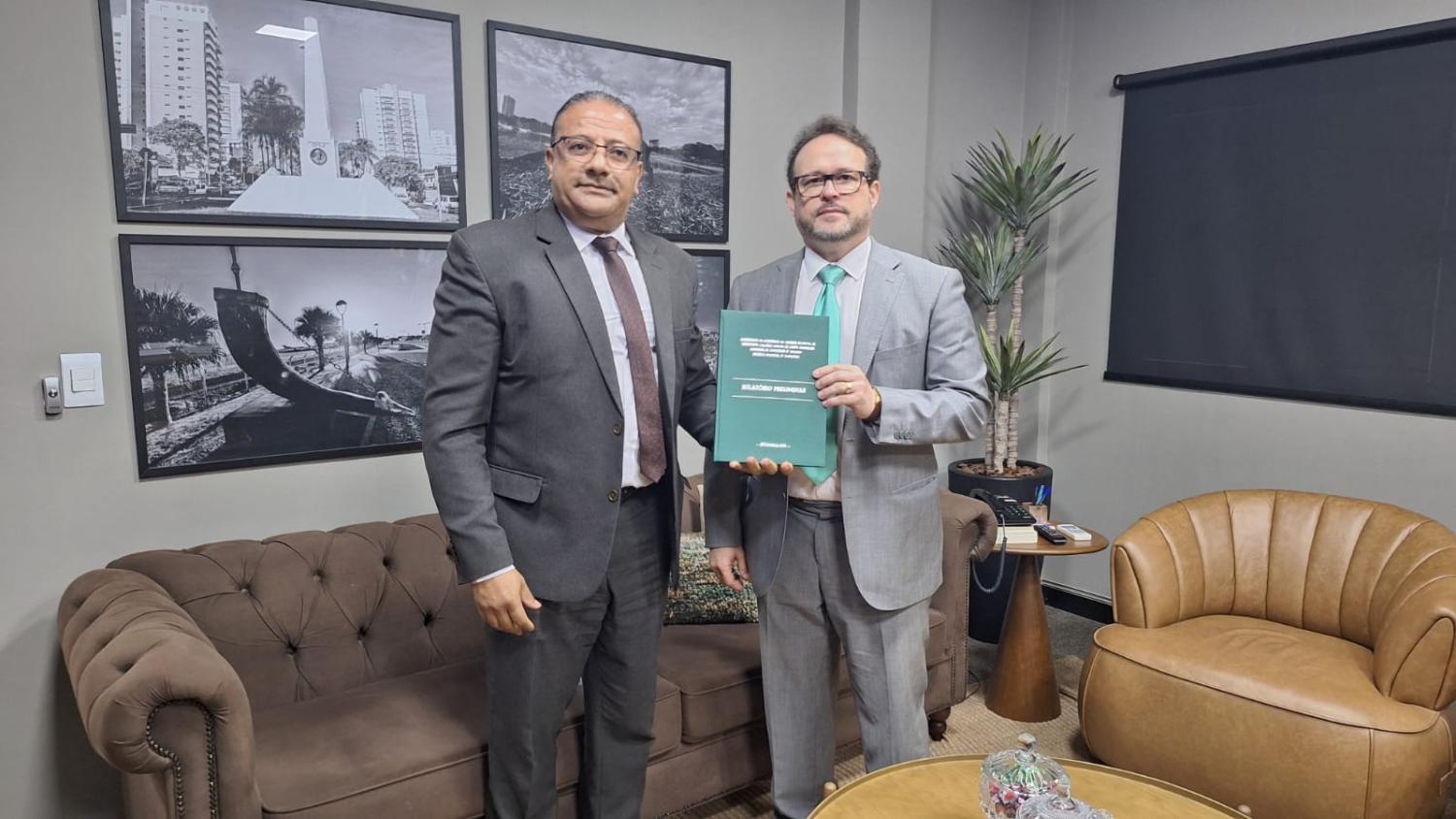 Vereador Dr. Lívio recebe relatório parcial da intervenção no Consórcio Guaicurus.