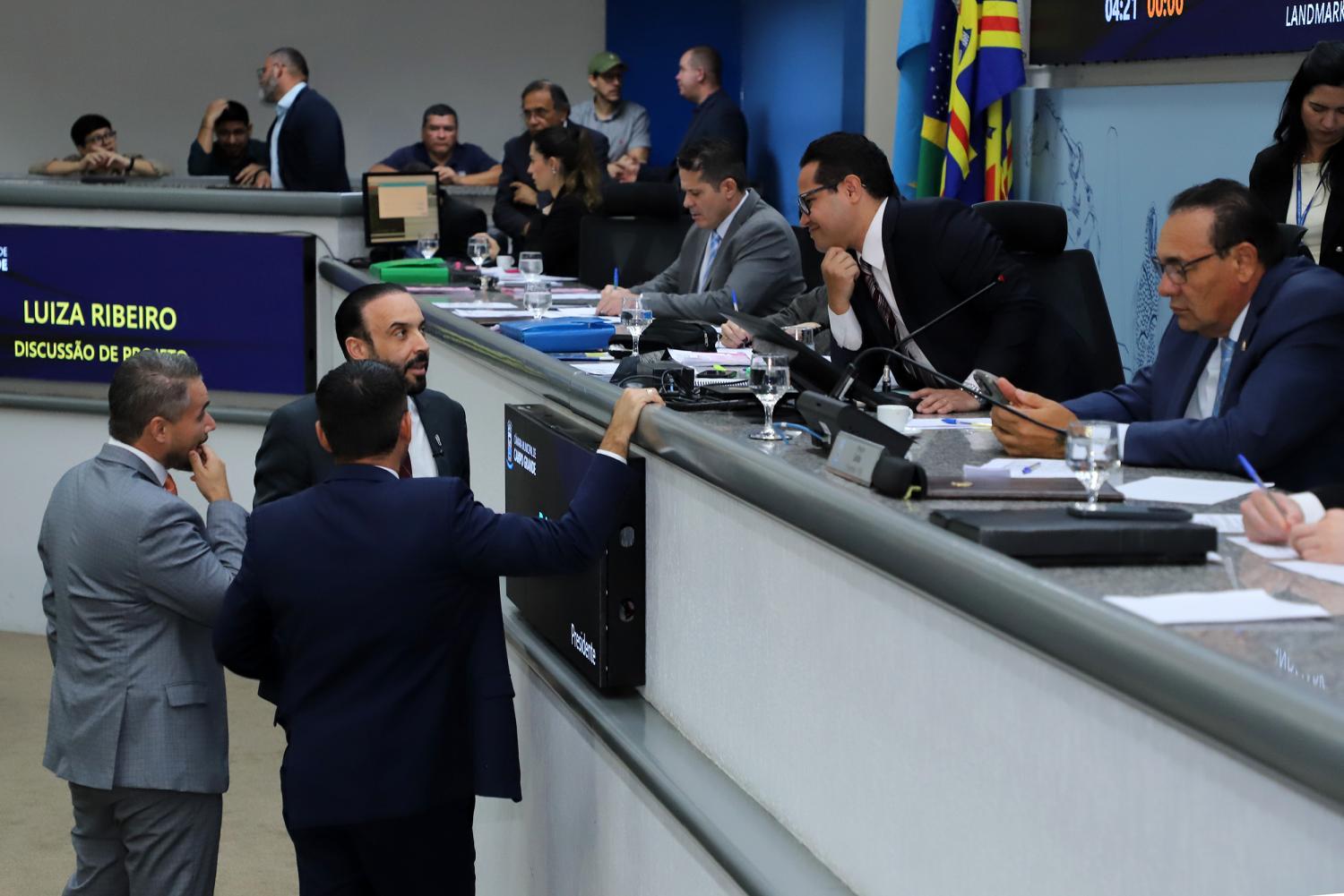 Vereadores votam projeto sobre incentivo ao aleitamento materno.