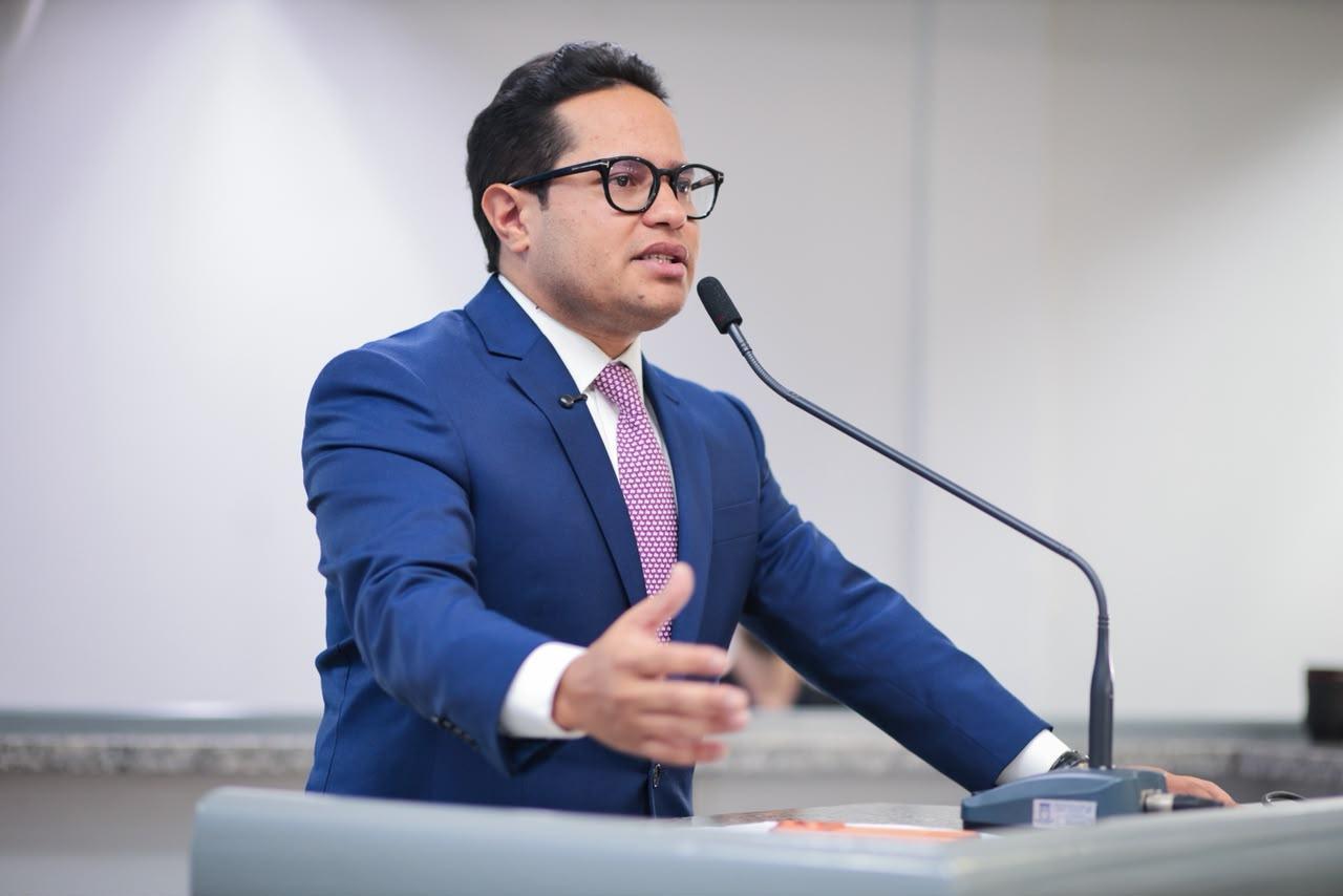 Ao ser reeleito, Presidente Papy destaca trabalho de independência e fiscalização da Câmara.