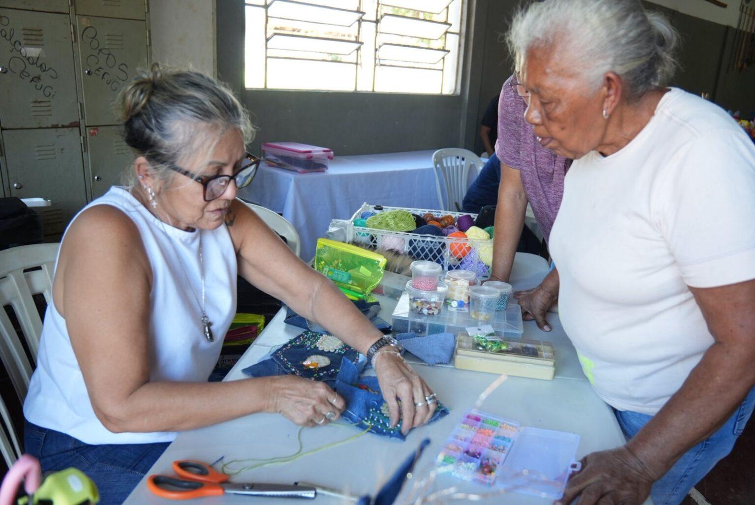 Do aprendizado à renda: mãe atípica transforma artesanato em negócio.