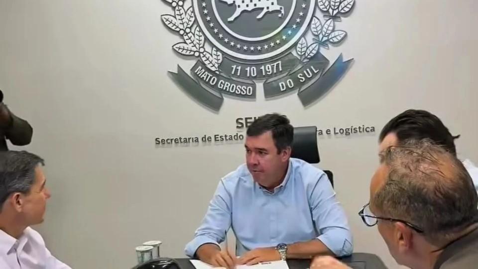 Governador Eduardo Riedel reúne secretariado para avaliar projetos e prioridades da Seilog-MS.