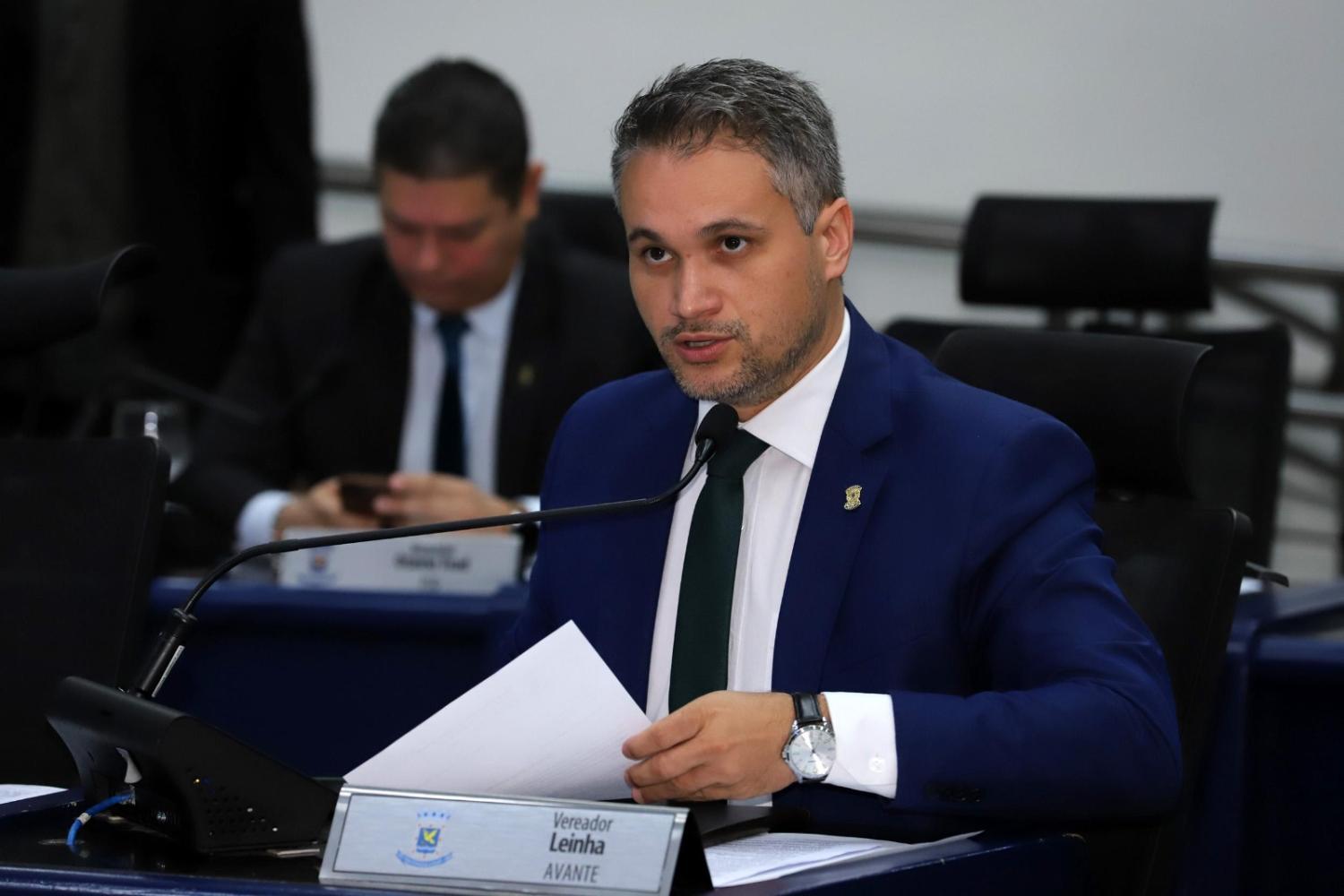 Vereador Leinha cobra avanço das obras de pavimentação no Jardim Monte Alegre.