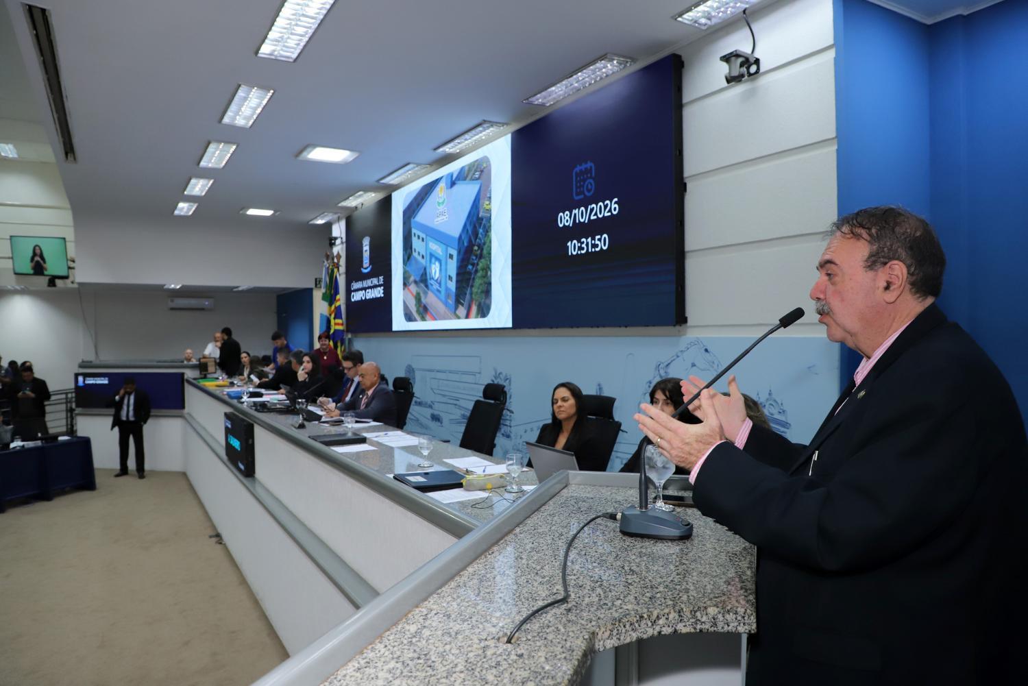 Vereadores recebem pedido de apoio para equipar Hospital da Apae.
